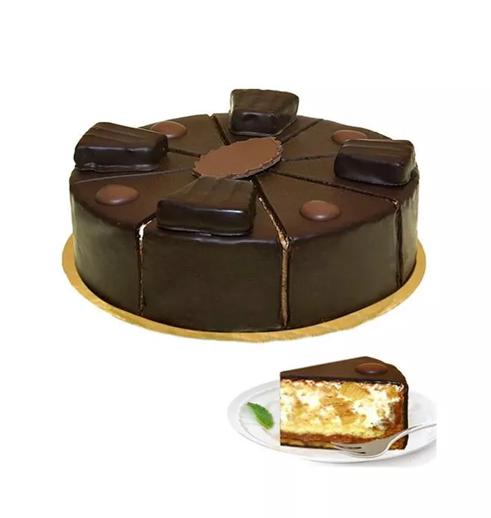 Pyramid Cake of Lip-smacking Chocolate