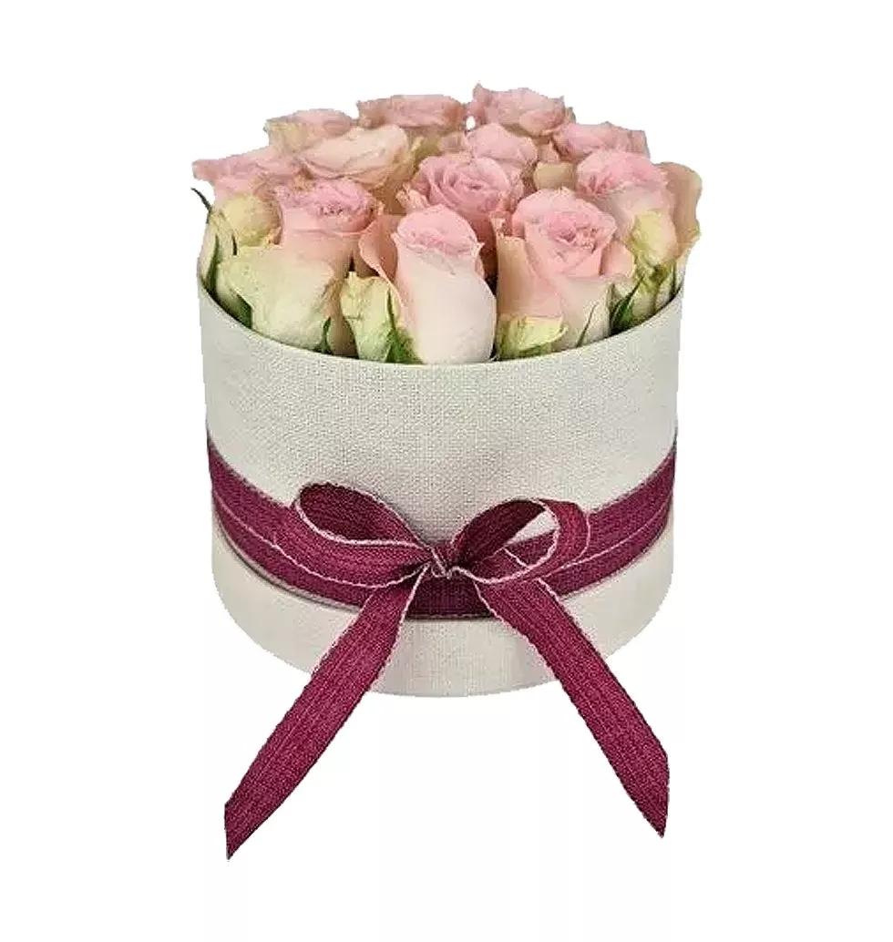 Charming Roses Delight Box