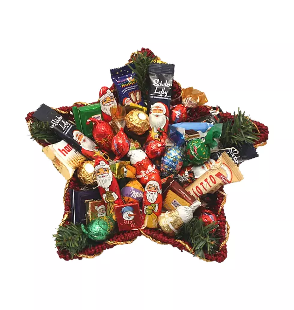 Delightful Poinsettia Gift Basket Treats